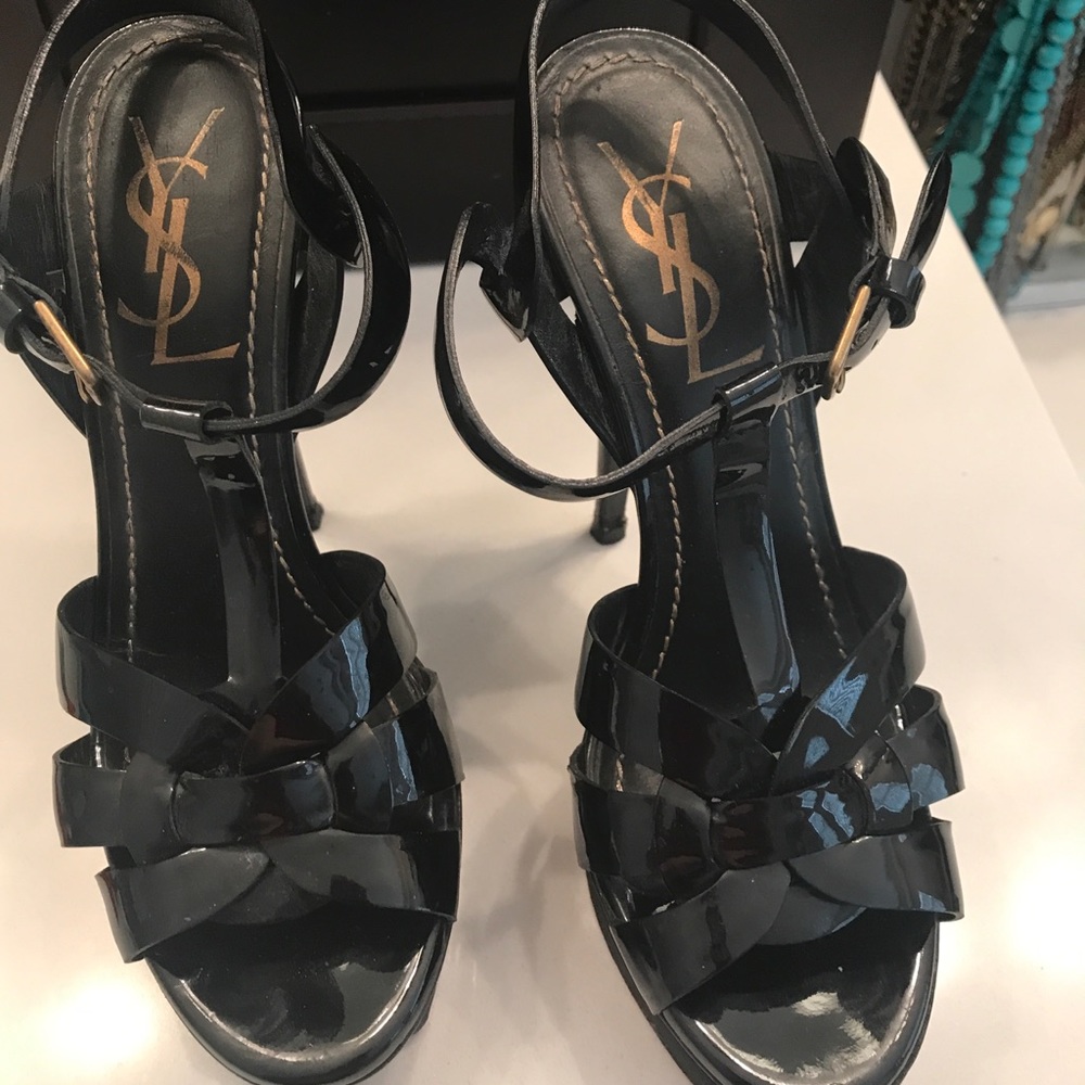 YSL tribute sandal size 35 black patent leather